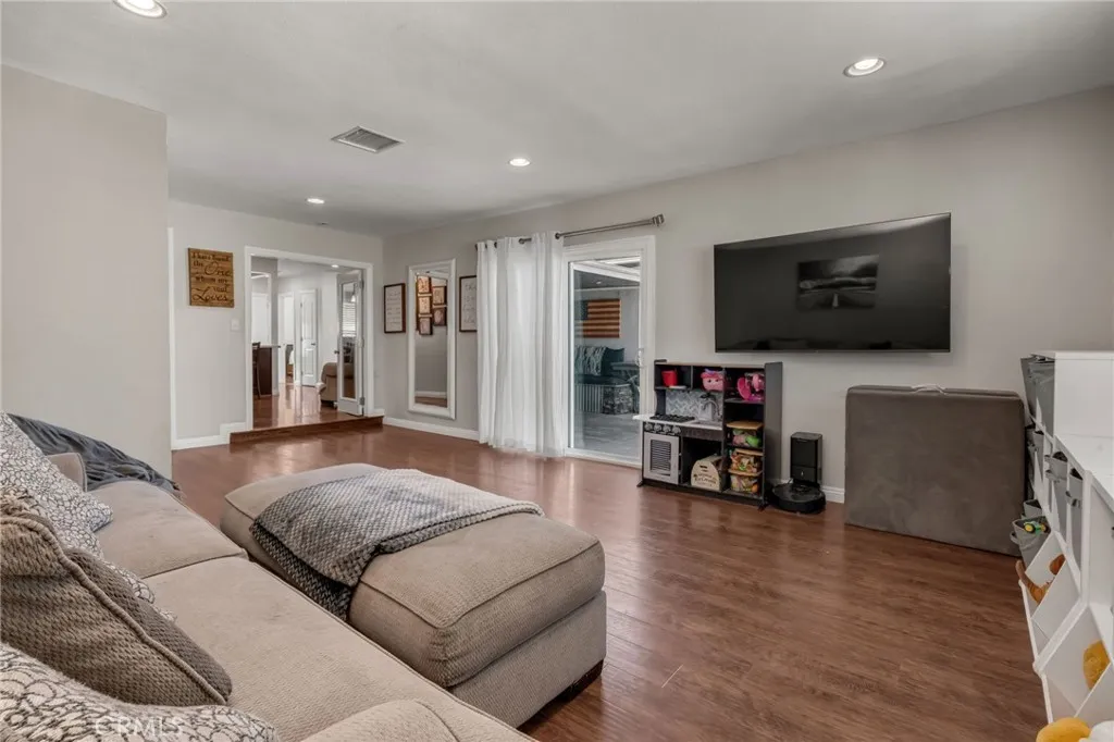 15309 Jenkins Drive, Whittier, California 90604 home-pic-22